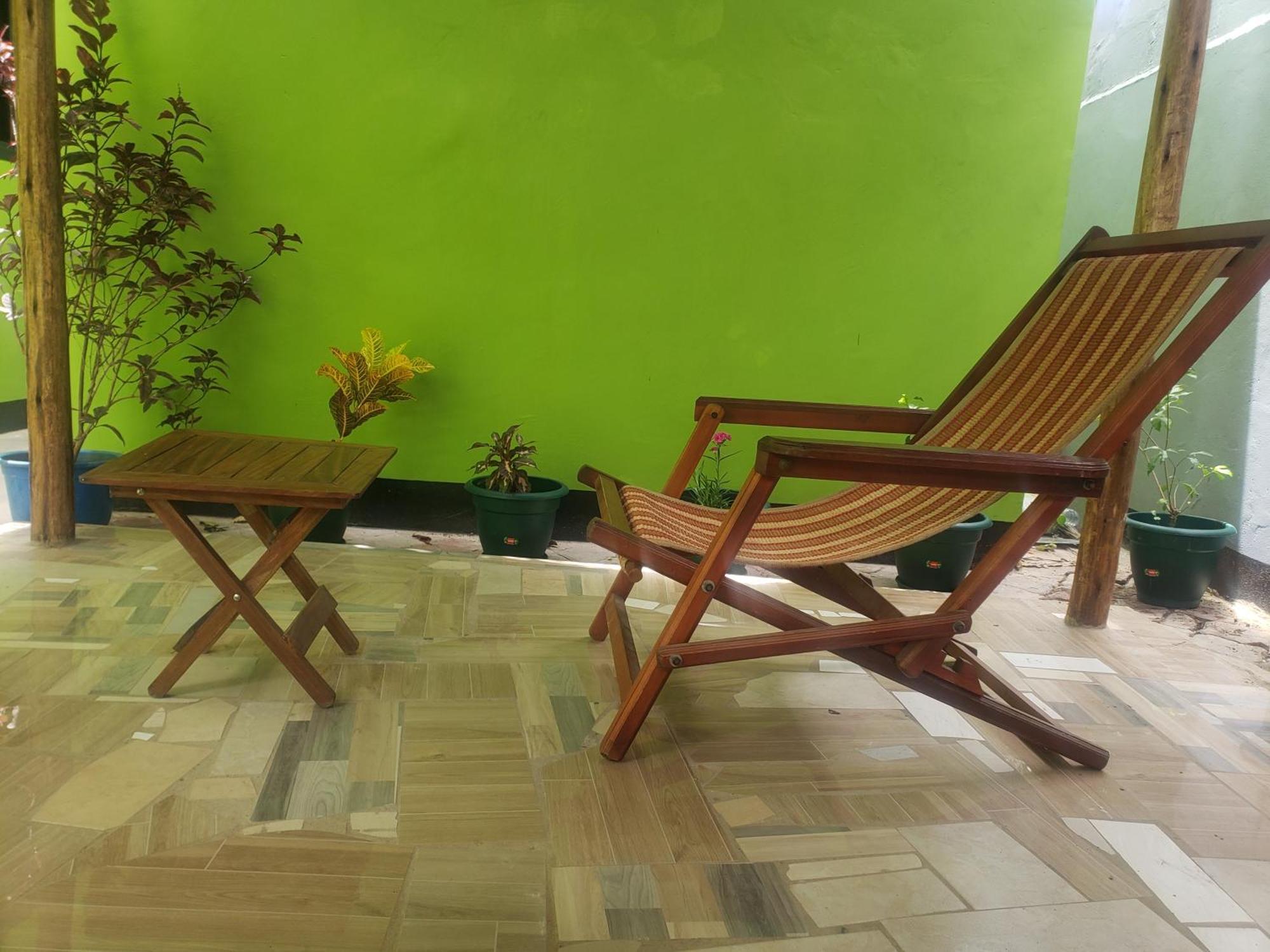 L&J Modern Backpackers Bnb Dar es Salaam Extérieur photo