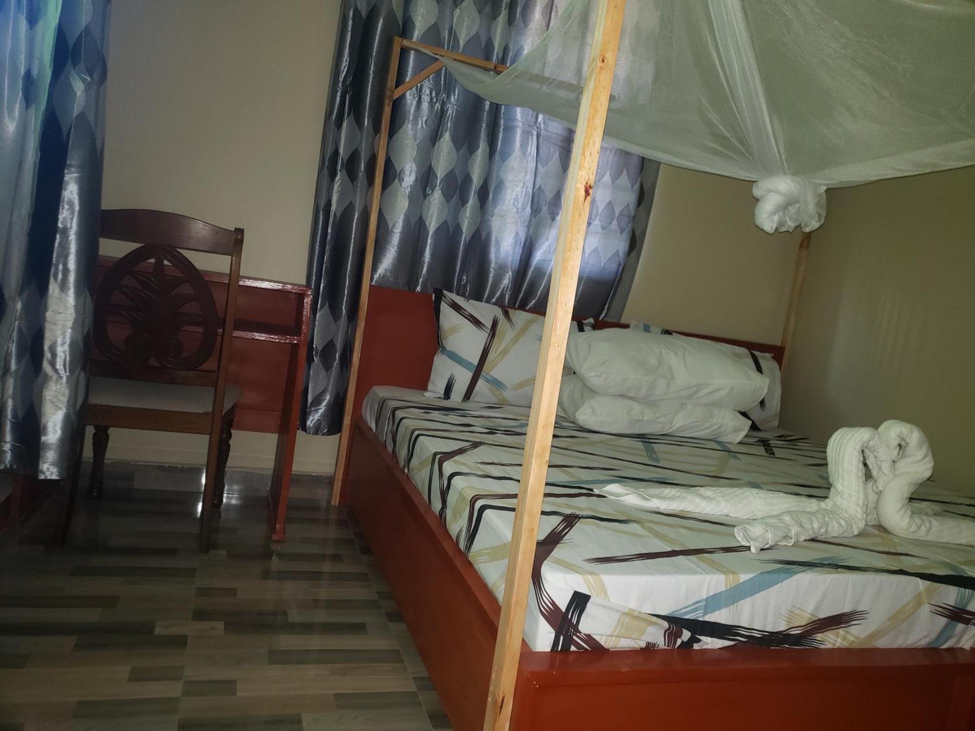 L&J Modern Backpackers Bnb Dar es Salaam Extérieur photo