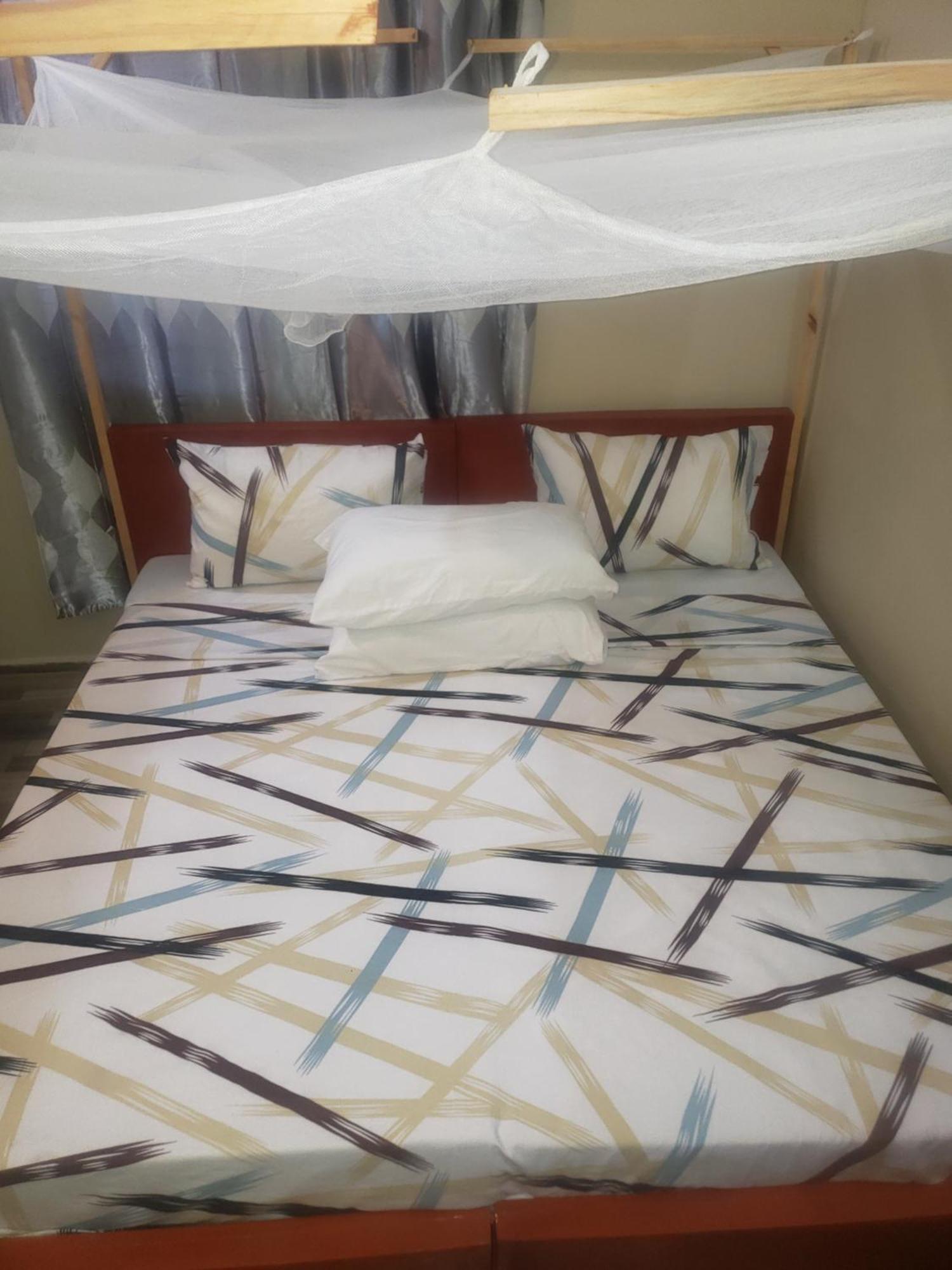 L&J Modern Backpackers Bnb Dar es Salaam Extérieur photo