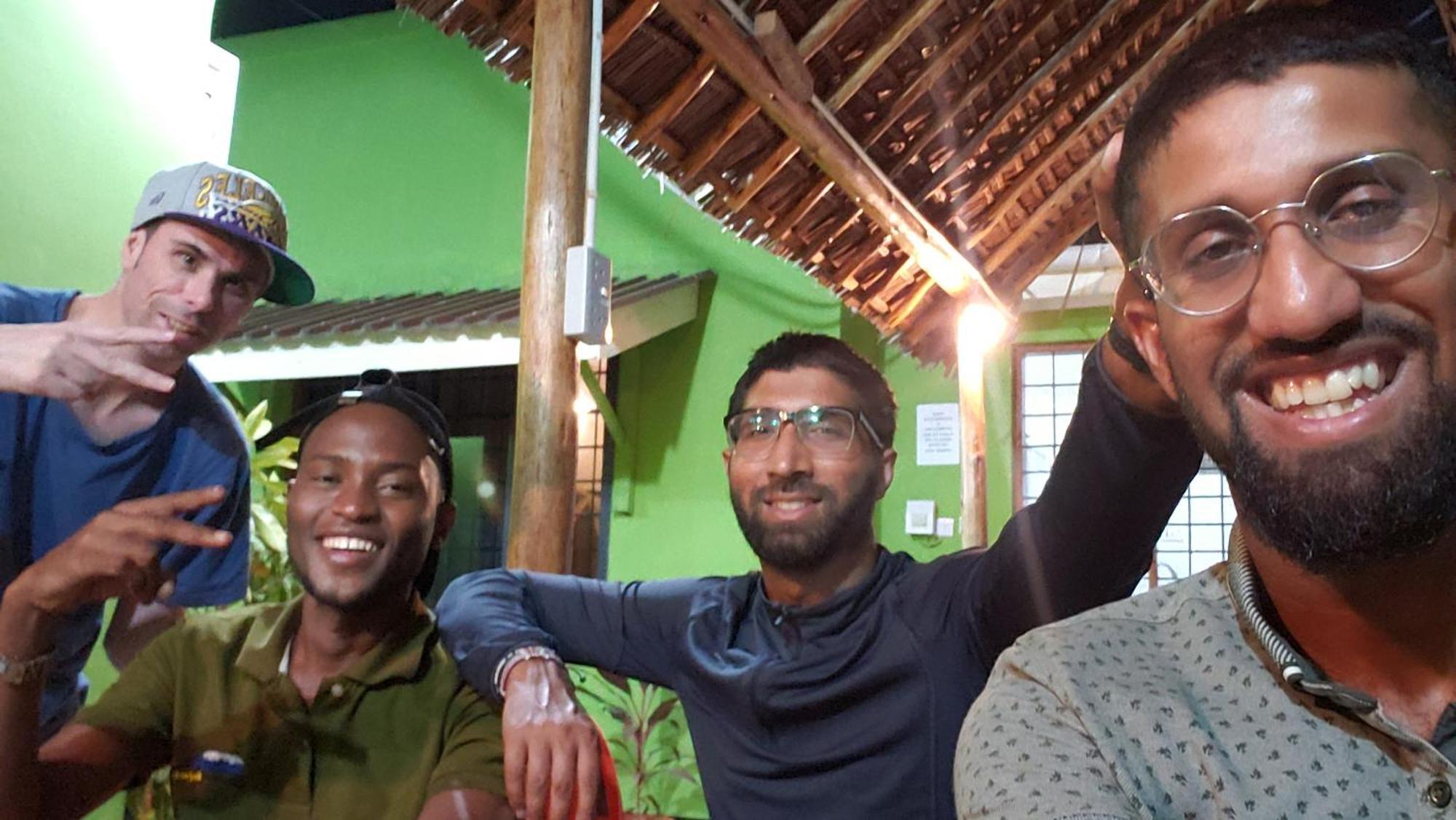 L&J Modern Backpackers Bnb Dar es Salaam Extérieur photo
