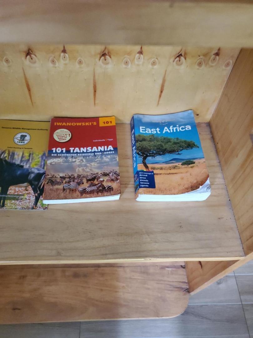 L&J Modern Backpackers Bnb Dar es Salaam Extérieur photo