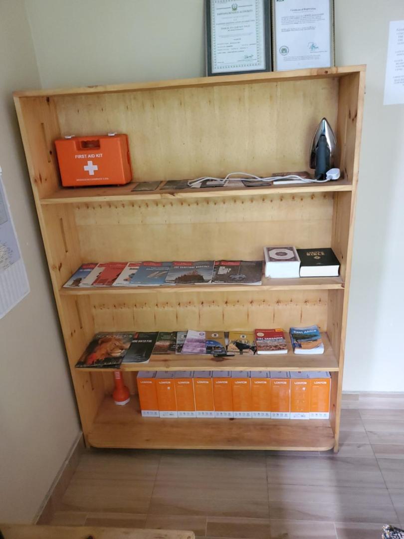 L&J Modern Backpackers Bnb Dar es Salaam Extérieur photo